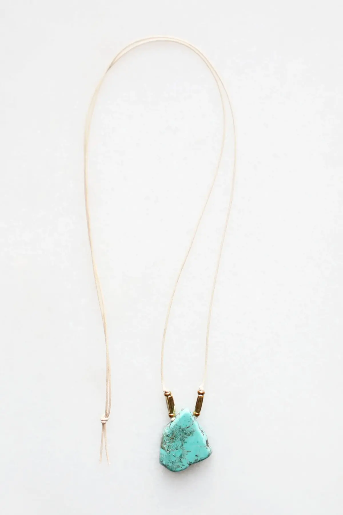 Magnesite and Cotton Necklace